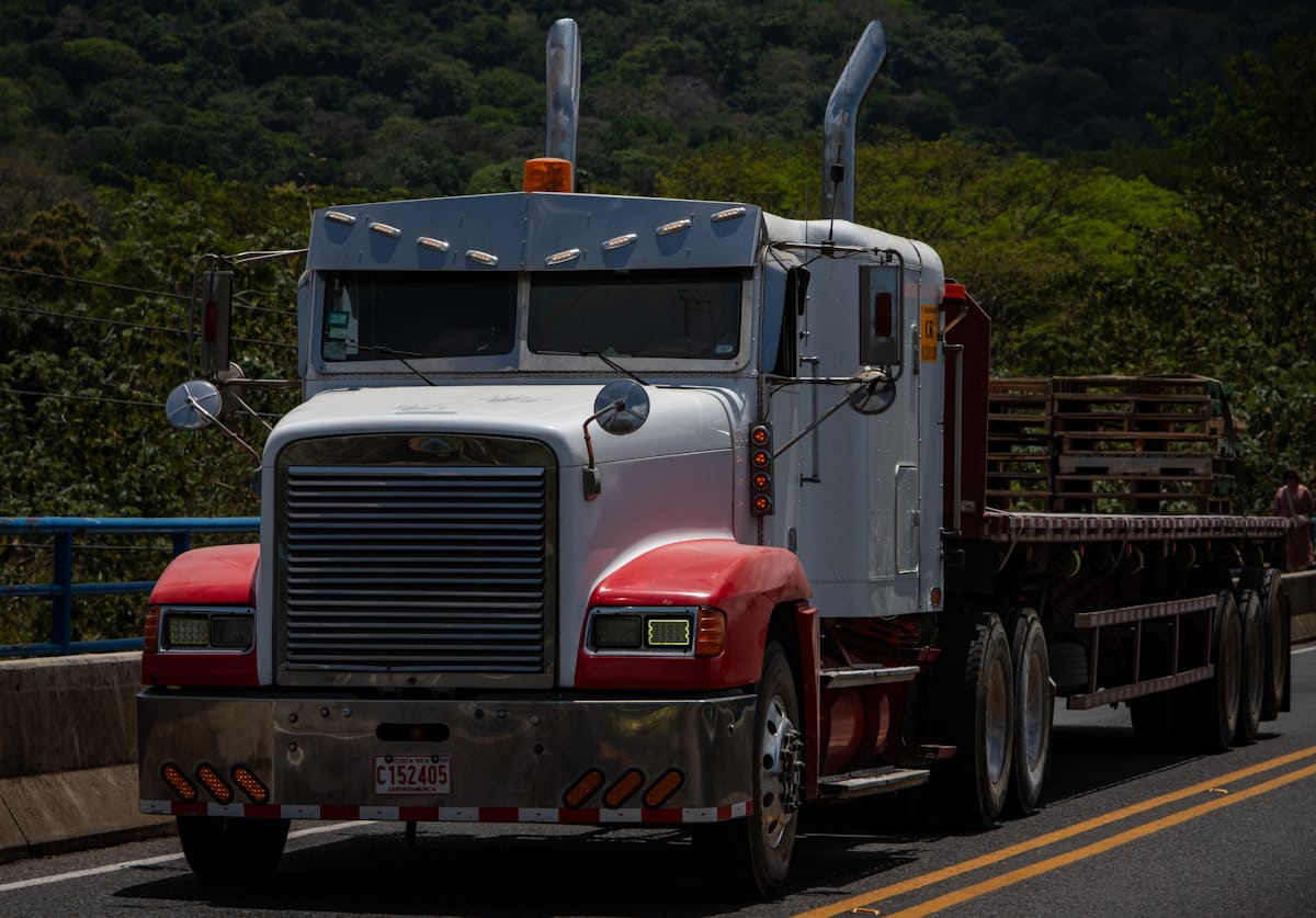 Secure and insured cargo transport services